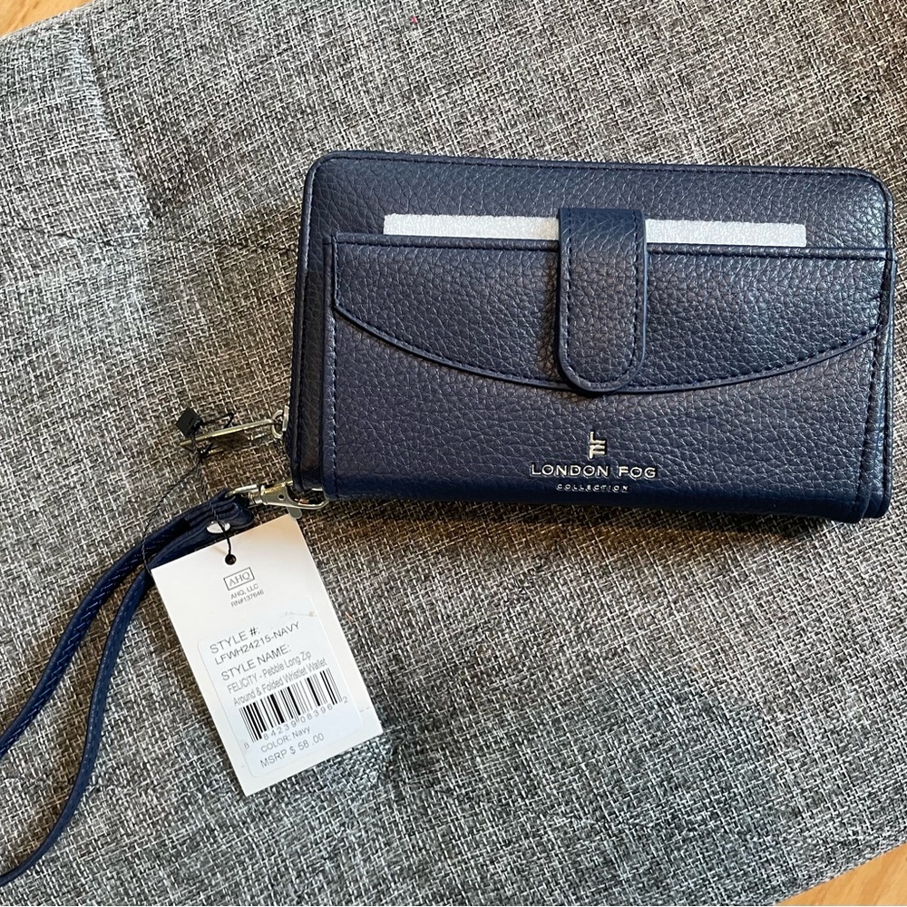 London Fog Navy Blue Wristlet NWT